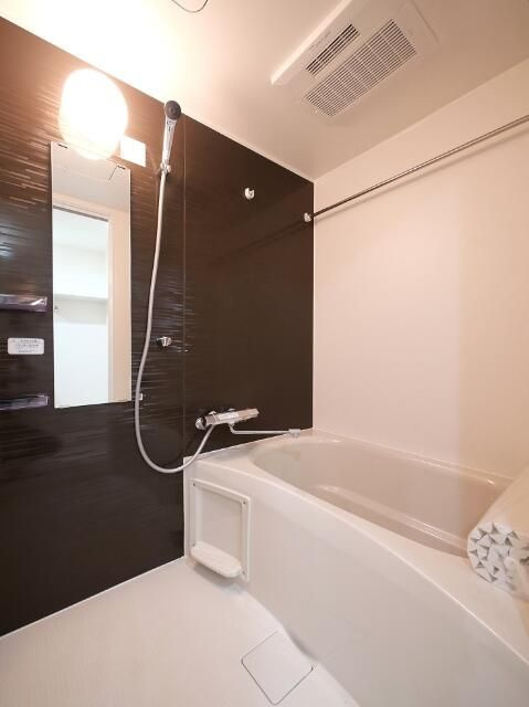 アーバンパーク六町の浴室