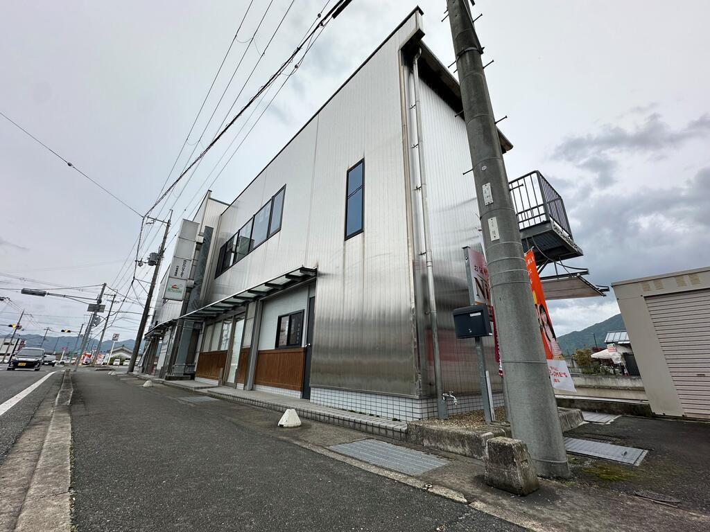 サンフィールドビル