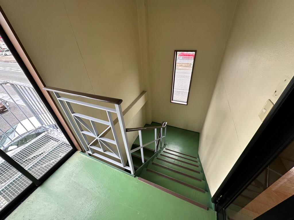 サンフィールドビルのエントランス