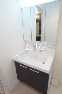 【洗面所】 | リーサ・ボニート | 洗面台です。