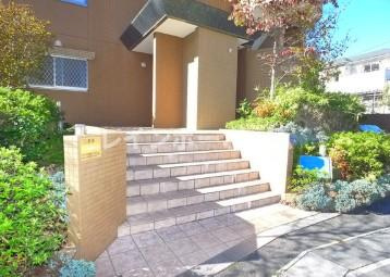 シャリテ花澤のエントランス|清潔なエントランスです