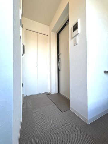 CONTEL NAKANOの玄関