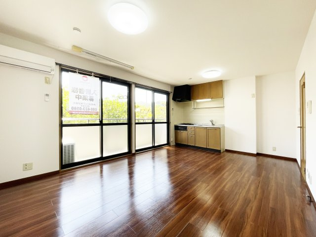 サニークレスト　Ｂ棟の居間・リビング