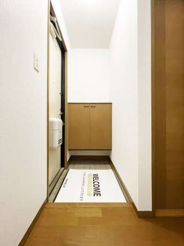 サニークレスト　Ｂ棟の玄関