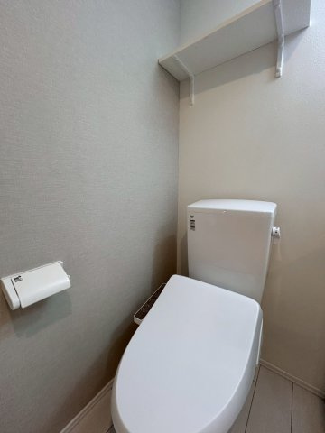 中野区若宮１丁目の賃貸マンションのトイレ