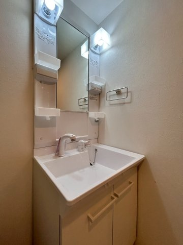 中野区若宮１丁目の賃貸マンションの洗面所