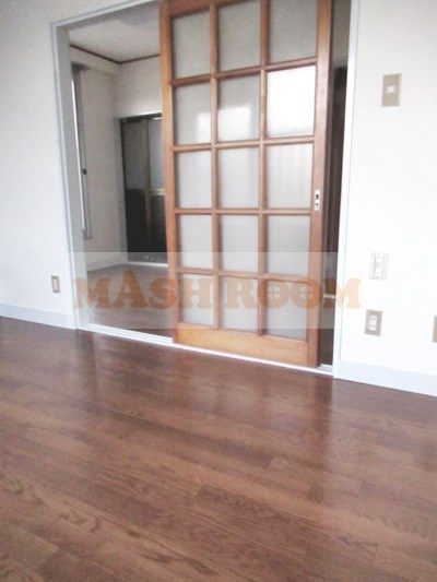 野方加茂ビルの居間・リビング