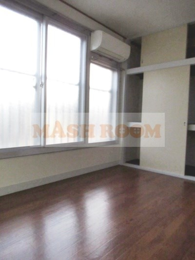 野方加茂ビルの寝室