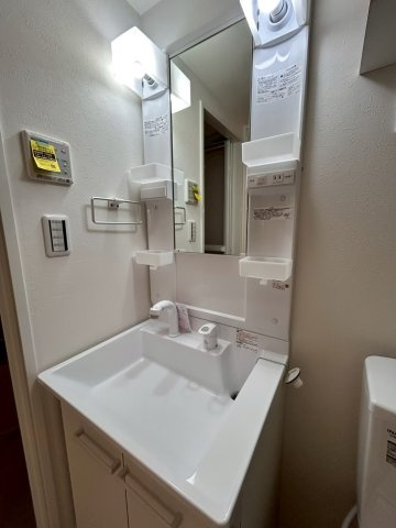 ホワイトキューブ若宮の洗面所