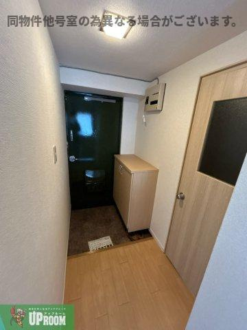 メゾン長縄の玄関