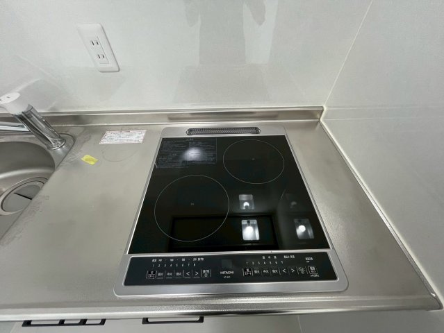 安倉南ガレージハウスのキッチン|キッチンでお料理をお楽しみください