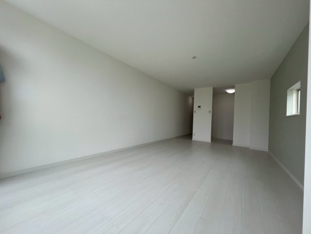 安倉南ガレージハウスの居間・リビング|リビングです