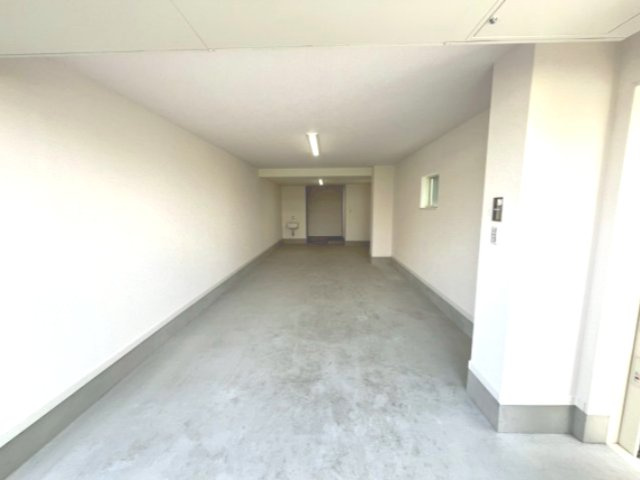 安倉南ガレージハウスの駐車場|駐車場に車を止められます