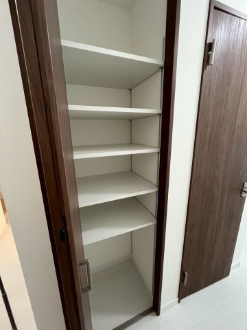 安倉南ガレージハウスの収納|収納豊富です