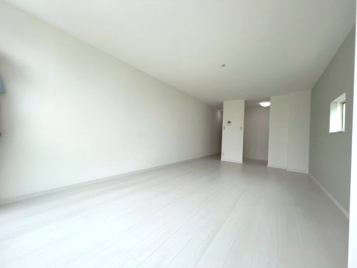 安倉南ガレージハウスの居間・リビング|リビングです