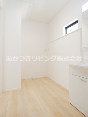 【脱衣所】 | 小山市東間々田第8 | 明るく広々としたパウダールーム♪