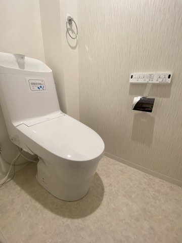 サンシティ桂坂参番館のトイレ|温水便座付きトイレ