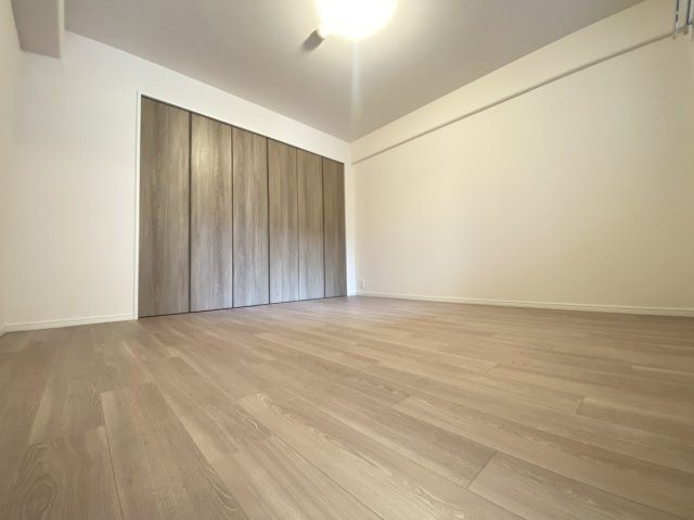 サンシティ桂坂参番館の洋室|洋室（約7.7帖）
主寝室におすすめの洋室です！