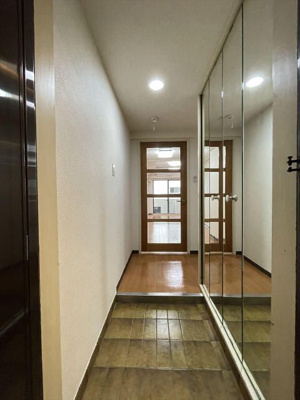 【玄関】 | スカイコート市ヶ谷 | ※写真は反転タイプ参考写真です