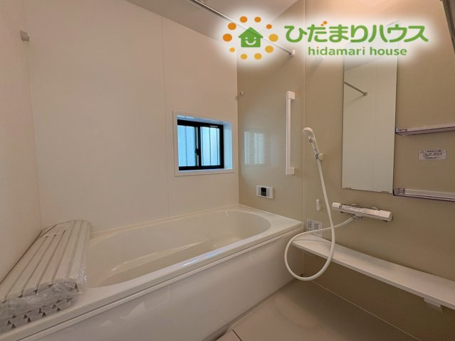 鴻巣市天神4丁目　234番　新築一戸建て　ハートフルタウン　Bの浴室|何歳まで一緒に入ってくれるだろうか・・・。
広いお風呂は、お子様と一緒に入るバスタイムがより楽しくなります。