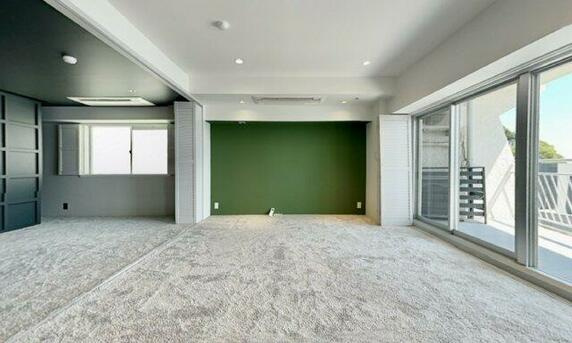 プラザ伊豆山の居間・リビング