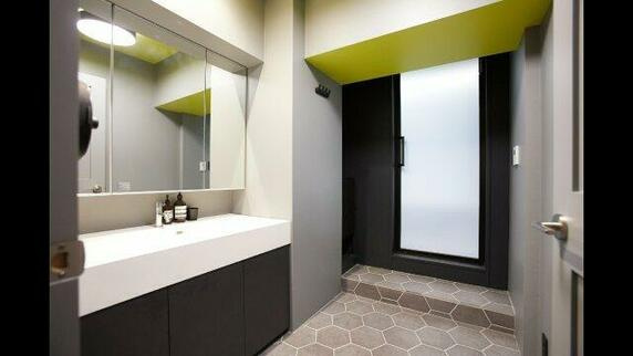 プラザ伊豆山の独立洗面台