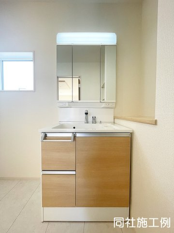 新築戸建・新築建売　安積町北井2丁目　長期優良住宅　安積一小・安積中の独立洗面台|同社施工例になります