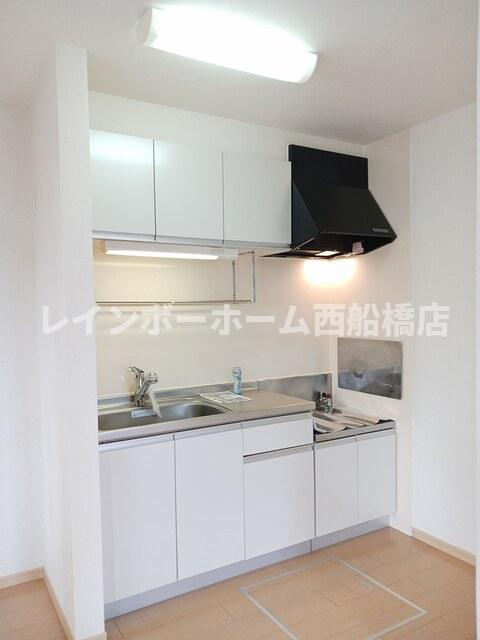 船橋市二宮１丁目のアパートのキッチン