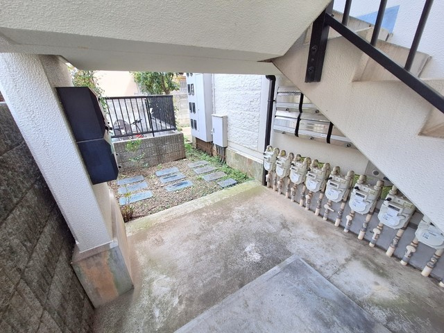 シュロス新井のその他共用部分|★ゴミと自転車置き場★