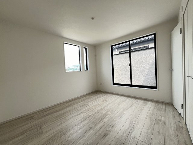 【寝室】 | 福岡市東区千早1丁目2期　1号棟（全2棟）【仲介手数料無料・0円】 | 施工例。施工例は完成時と異なる場合があります。