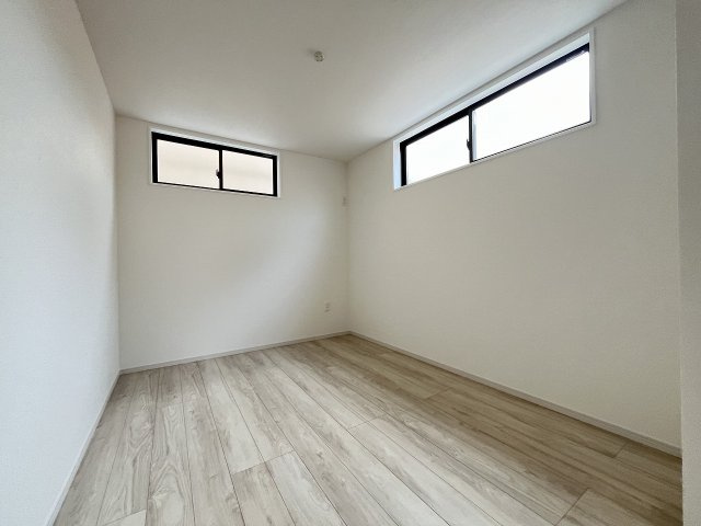 【子供部屋】 | 福岡市東区千早1丁目2期　1号棟（全2棟）【仲介手数料無料・0円】 | 施工例。施工例は完成時と異なる場合があります。