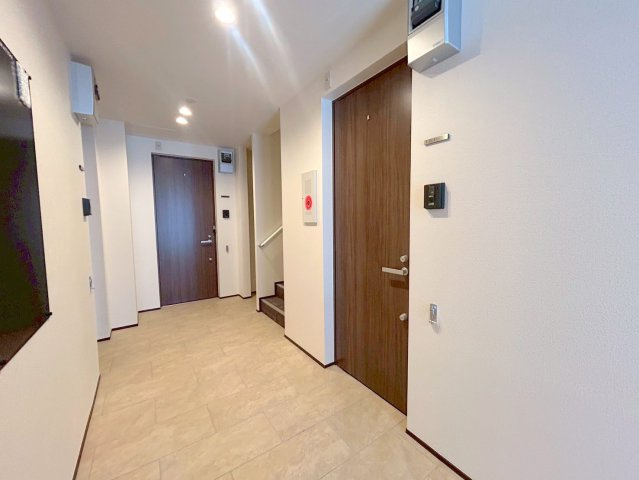 ブラン　シャルマンのロビー|★プライバシーに配慮した内廊下設計★