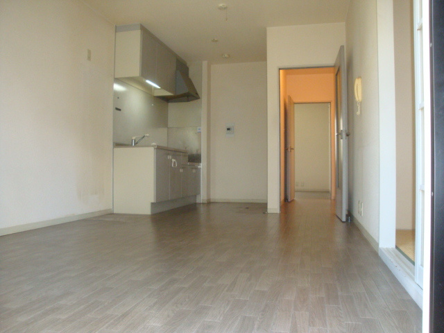 クレール（伊丹市）の居間・リビング|参考、同建物・類似間取りの号室