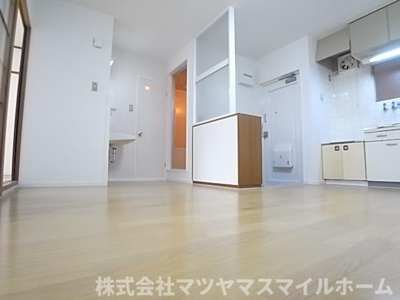 【居間・リビング】 | 忍ヶ丘グリーンハイツ