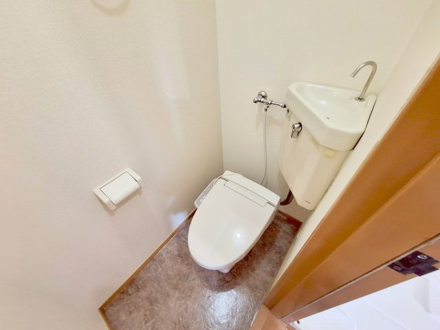 メゾンパールのトイレ|★温水洗浄便座付きトイレ★