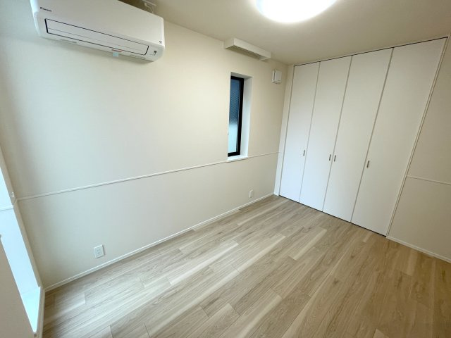 Ｎ・Ｗ　ＲＥＳＩＤＥＮＣＥ　ＡＳＡＧＡＹＡの寝室|★収納たっぷりの洋室★