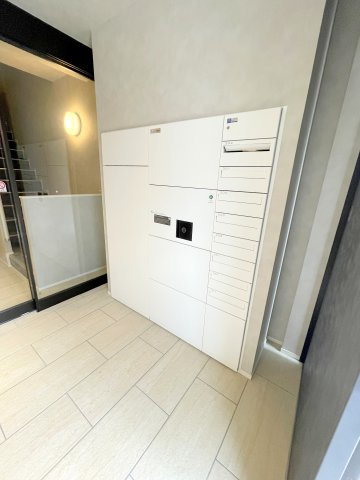 Ｎ・Ｗ　ＲＥＳＩＤＥＮＣＥ　ＡＳＡＧＡＹＡのロビー|★外出時も郵送物の受け取りが可能な宅配ボックス★