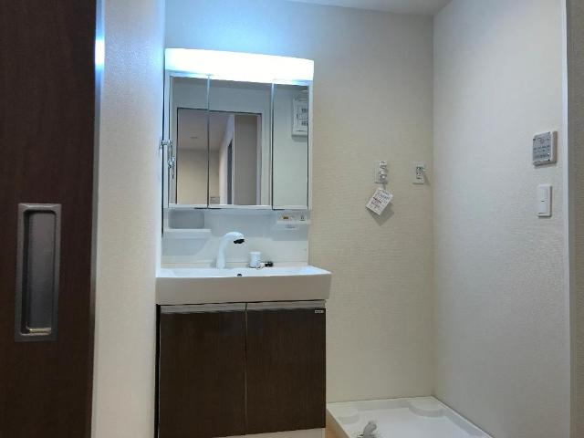 加古郡播磨町古宮のアパートの洗面所|洗髪洗面化粧台