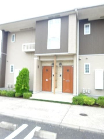 フレスクーラのエントランス|ゆとりのあるエントランスです