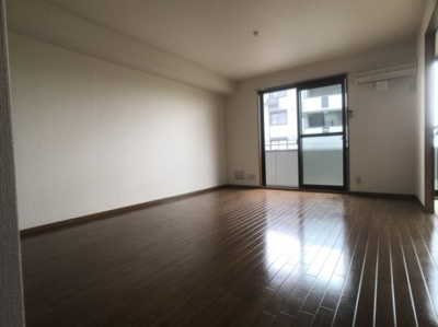 【居間・リビング】 | プラト･ビラ Ｃ | 居室・リビング