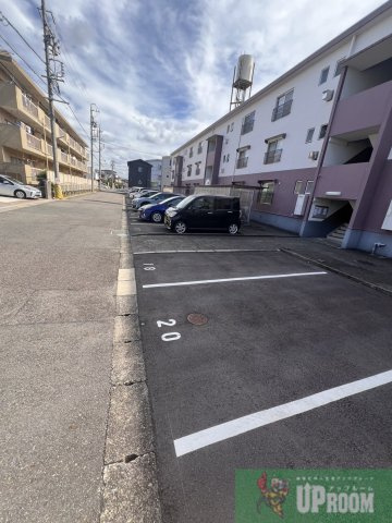関田農住団地コーポ旭の駐車場
