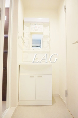 【洗面所】 | リブリ・千葉公園 | 洗面台です。