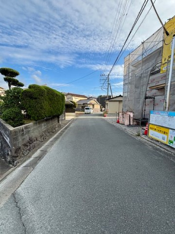 久留米市御井町第16号地の前面道路含む現地写真