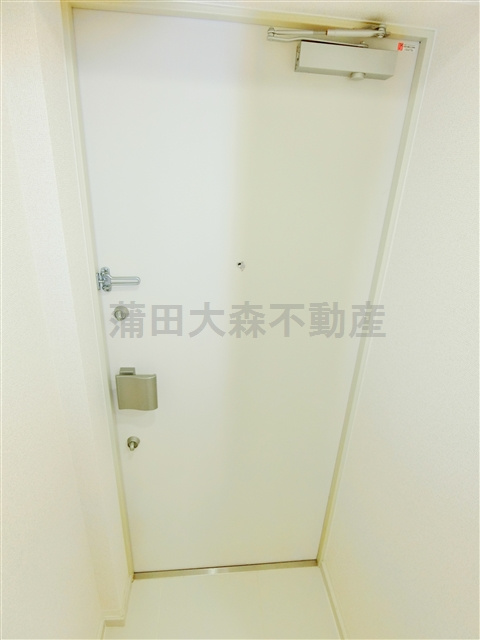 ブライズ蒲田WESTの玄関