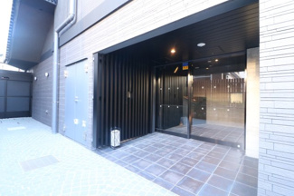 【エントランス】