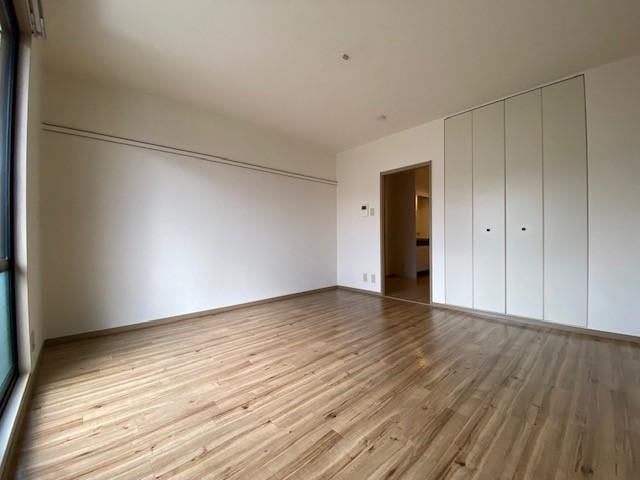 コンディシープル南が丘　Ａ棟の居間・リビング|洋室