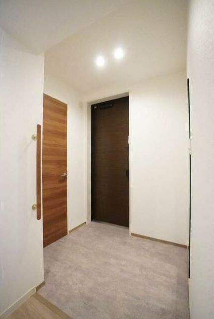 プレクシアガーデンの玄関