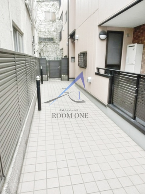 海野ビルのエントランス|エントランスです。