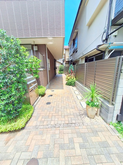 アーケディア　テラスのエントランス