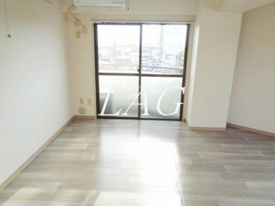 【居間・リビング】 | シャンツェ南台 | 洋室のお部屋です。